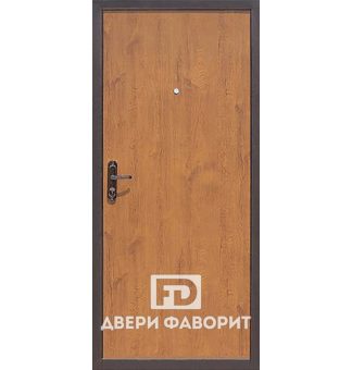квартирная дверь с ламинатом