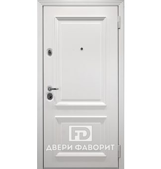 металлическая дверь белого цвета с мдф